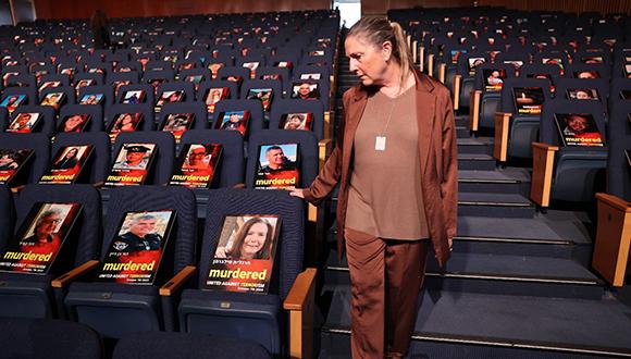 מיכל הרצוג, אשת נשיא המדינה, במיצג 'מאוחדים נגד הטרור' באוניברסיטת תל אביב